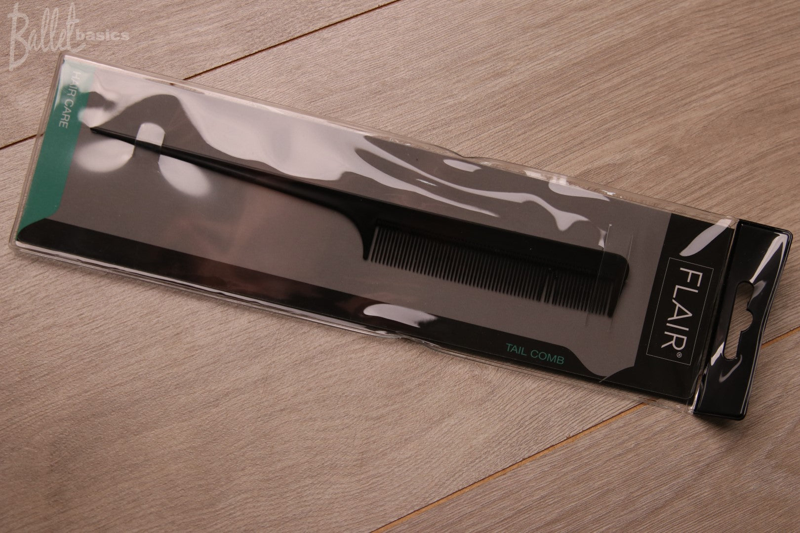 Rat tail comb in black